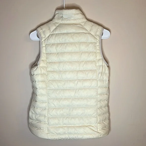 Patagonia Down Vest. - Picture 2 of 4